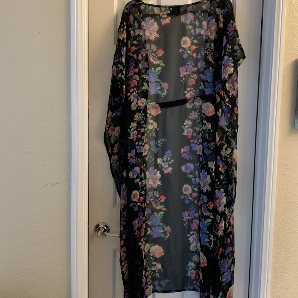 Gorgeous Kimono 🌸🌺💐 - Picture 8 of 11